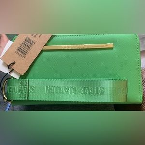 Steve Madden Zip Around Wallet Wristlet Green